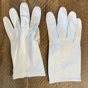 womens vintage leather driving gloves
Good condition